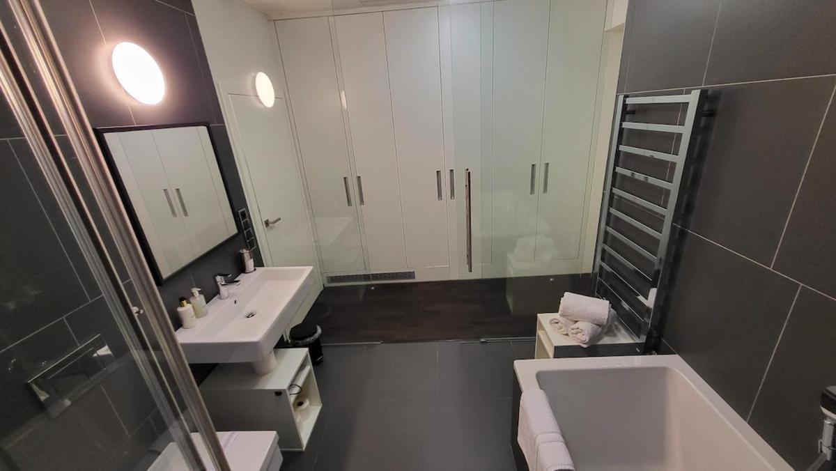 Luxury - Free Massages From Physiotherapists * Prague